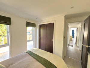 Photo 16- click for photo gallery